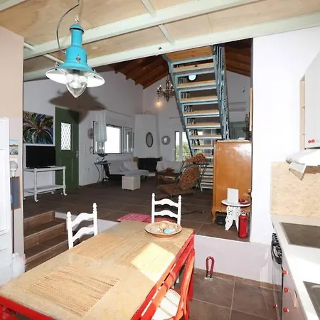Kalamakia House-stylish Near Petani *