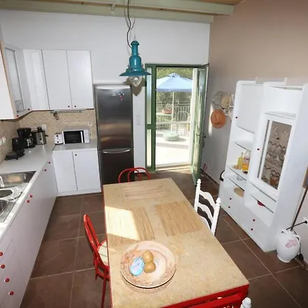 Kalamakia House-stylish Near Petani * Lixouri